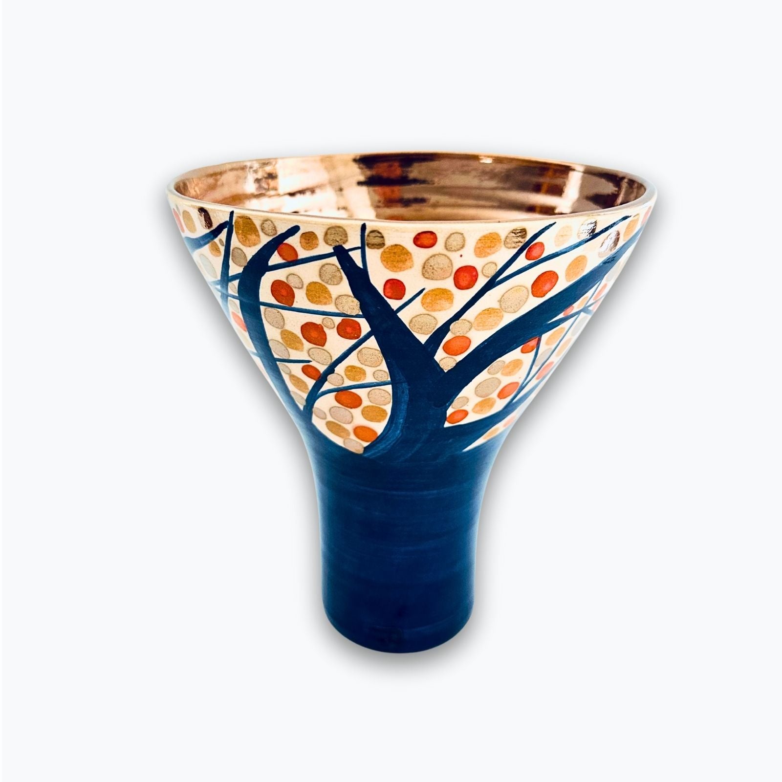 Jarrón bosque otoñal en reflejo metálico