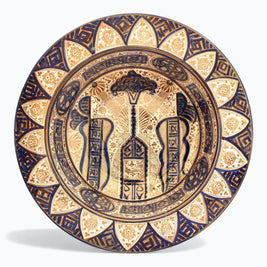 Benditera de arabescos y figuras rituales en reflejo metálico